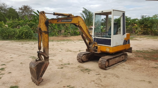ขาย แบคโฮ KOMATSU PC20-6 เครื่อง NISSAN ปั้มเฟือง ช่วงล่างเต็ม รถพร้อมใช้งาน