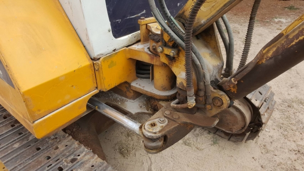 ขาย แบคโฮ KOMATSU PC20-6 เครื่อง NISSAN ปั้มเฟือง ช่วงล่างเต็ม รถพร้อมใช้งาน