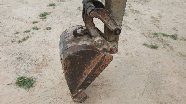 ขาย แบคโฮ KOMATSU PC20-6 เครื่อง NISSAN ปั้มเฟือง ช่วงล่างเต็ม รถพร้อมใช้งาน