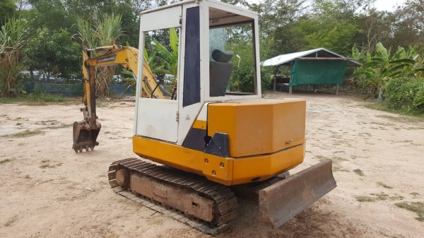ขาย แบคโฮ KOMATSU PC20-6 เครื่อง NISSAN ปั้มเฟือง ช่วงล่างเต็ม รถพร้อมใช้งาน