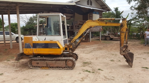 ขาย แบคโฮ KOMATSU PC20-6 เครื่อง NISSAN ปั้มเฟือง ช่วงล่างเต็ม รถพร้อมใช้งาน
