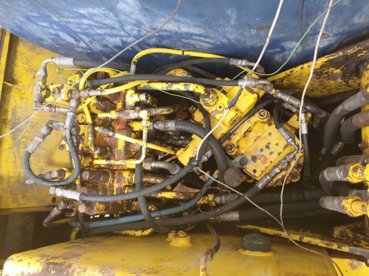 ขายรถแบคโค KOBELCO UU SK60-3 พร้อมสาลี้บรรทุก ราคา.375,000 โซ้หนา เฟรมสวย เครื่องแรง ปั้มแรง ระบบยูตานิ ปรับคอนโทรนได้ มูมสไลน์ปรับองค์ศาได้ เอวมีขยับนิดหน่อย เบาะหุ้มให้ใหม่ สนใจนัดลองรถได้ทุกวันที่.081-3531946 ต่อ.บางนา &amp; ID-LINE รถจอด บุรีรัมย์