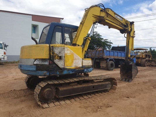 ขายรถแบคโค KOBELCO UU SK60-3 พร้อมสาลี้บรรทุก ราคา.375,000 โซ้หนา เฟรมสวย เครื่องแรง ปั้มแรง ระบบยูตานิ ปรับคอนโทรนได้ มูมสไลน์ปรับองค์ศาได้ เอวมีขยับนิดหน่อย เบาะหุ้มให้ใหม่ สนใจนัดลองรถได้ทุกวันที่.081-3531946 ต่อ.บางนา &amp; ID-LINE รถจอด บุรีรัมย์