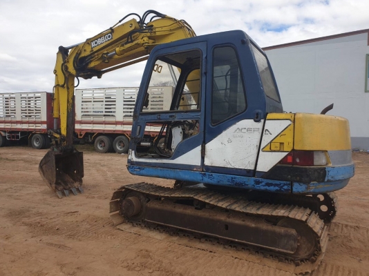 ขายรถแบคโค KOBELCO UU SK60-3 พร้อมสาลี้บรรทุก ราคา.375,000 โซ้หนา เฟรมสวย เครื่องแรง ปั้มแรง ระบบยูตานิ ปรับคอนโทรนได้ มูมสไลน์ปรับองค์ศาได้ เอวมีขยับนิดหน่อย เบาะหุ้มให้ใหม่ สนใจนัดลองรถได้ทุกวันที่.081-3531946 ต่อ.บางนา &amp; ID-LINE รถจอด บุรีรัมย์