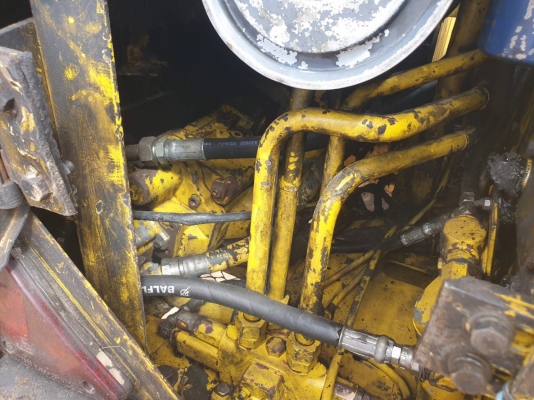 ขายรถแบคโค KOBELCO UU SK60-3 พร้อมสาลี้บรรทุก ราคา.375,000 โซ้หนา เฟรมสวย เครื่องแรง ปั้มแรง ระบบยูตานิ ปรับคอนโทรนได้ มูมสไลน์ปรับองค์ศาได้ เอวมีขยับนิดหน่อย เบาะหุ้มให้ใหม่ สนใจนัดลองรถได้ทุกวันที่.081-3531946 ต่อ.บางนา &amp; ID-LINE รถจอด บุรีรัมย์