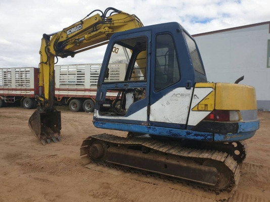 มี VDO ให้ชม.รถแบคโฮพร้อมหางสาลี่ KOBELCO SK60-///UU พร้อมหางสาลี่ ราคา 375000