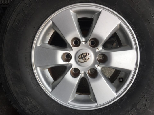 อพีรันเนอร์15x7 (ล้อเปล่า) พร้อมน๊อต24ตัว ชุด3900บ.โทร0879050181.ส่งได้ทั่วไทยคับ