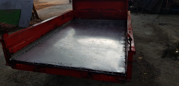 3 ล้อการเกษตรและก่อสร้าง กะบะกว้าง 1.05 x 1.75  ซ.ม.