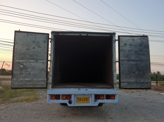 ขายตู้แห้งอะลูมิเนียมประตู 6 บาน