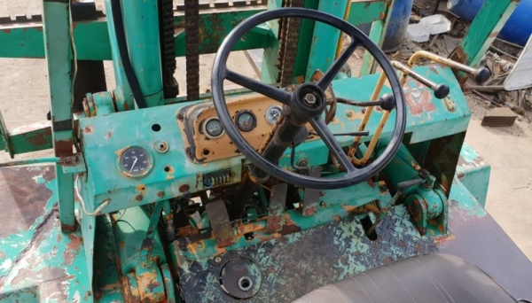 ขายด่วน275,000บาทรถยกดีเซลKOMATSU FD60-3 ยกได้6ตันยกสูง3เมตรเกียออโต้ยางตันหน้าคู้รถนอกเพิ่งนำเข้ามายังไม่เคยใช้งานในเมืองไทยเลย