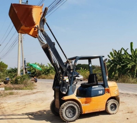 ขายด่วนรถตักยกโตต้า7SG10 ยกตักได้1ตันยกสูง3เมตรใช้หว็ด2.5ตันยกตักได้จริงยางตัน4เส้นเกียธรรมดารถนอกเพิ่งนำเข้ามายังไม่เคยใช้งานในเมืองไทยเลย