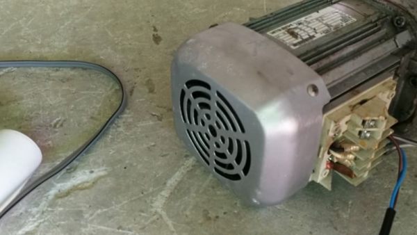 1,300 บ. ส่งฟรี083-2000058 LINE ID: ub2603 มอเตอร์เกียรทดยี่ห้อ MITSUBISHI ขนาดมอเตอร์ 200W อัตราทด 1,300 บ. ส่งฟรี083-2000058 LINE ID: ub2603 มอเตอร์เกียรทดยี่ห้อ MITSUBISHI ขนาดมอเตอร์ 200W อัตราทด