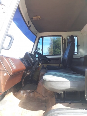 ขาย ISUZU Rocky 10 ล้อ 175 แรง พื้นเรียบเพลาเดียว แอร์เย็น เครื่องดี ยางดี  คัสซีสวย  ราคา  480,000 บาท ติดต่อ 089-5367218. 081-4252943
