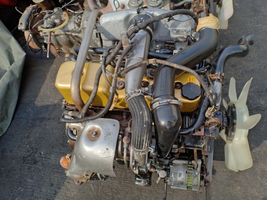 เครื่องยนต์ อิซูซุดราก้อนอาย 2800 เทอร์โบสวยๆ