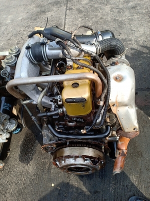 เครื่องยนต์ อิซูซุดราก้อนอาย 2800 เทอร์โบสวยๆ