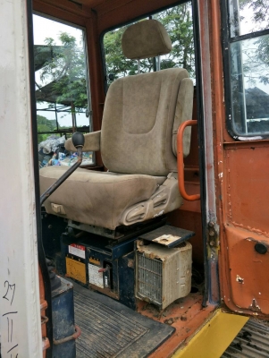 มี VDO ให้ชม.KOMATSU PC40-5 เอกสารอินวอย ราคา 320000