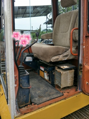 มี VDO ให้ชม.KOMATSU PC40-5 เอกสารอินวอย ราคา 320000