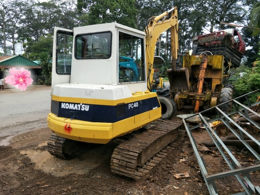 มี VDO ให้ชม.KOMATSU PC40-5 เอกสารอินวอย ราคา 320000