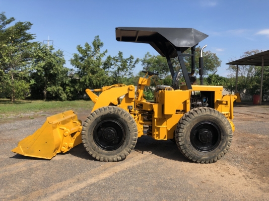 (ลูกค้าฝากขาย) ขายรถตัก TCM ขนาดเทียบเท่า KOMATSU 507 เครื่อง อีซุซุ ติดต่อ 063-9316985 ID LINE : 06