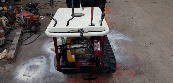 รถบรรทุกการเกษตร ยกดั้มด้วยไฮดรอลิค   แทรคใหม่