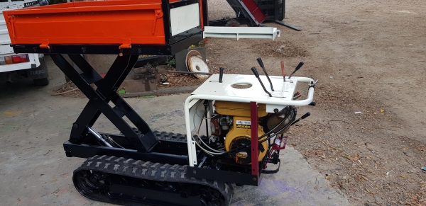 รถบรรทุกการเกษตร ยกดั้มด้วยไฮดรอลิค   แทรคใหม่