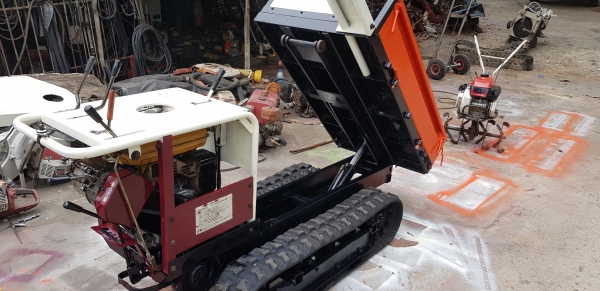 รถบรรทุกการเกษตร ยกดั้มด้วยไฮดรอลิค   แทรคใหม่