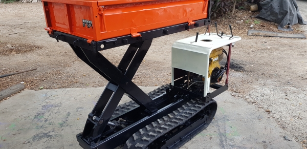 รถบรรทุกการเกษตร ยกดั้มด้วยไฮดรอลิค   แทรคใหม่