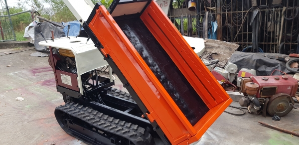 รถบรรทุกการเกษตร ยกดั้มด้วยไฮดรอลิค   แทรคใหม่