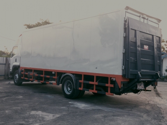 ขาย 6 ล้อ FTR240 Euro 3 เครื่องคอมมอลเรล 240 เเรง ความยาว 7.60 เมตร