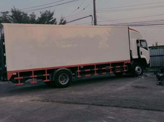 ขาย 6 ล้อ FTR240 Euro 3 เครื่องคอมมอลเรล 240 เเรง ความยาว 7.60 เมตร