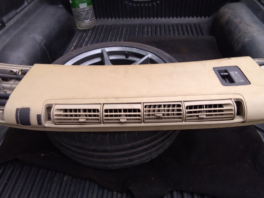 ขายตู้แอร์แขวนหน้าปรับได้ใส่รถแวนรถตู้