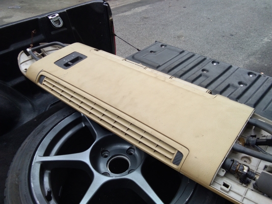 ขายตู้แอร์แขวนหน้าปรับได้ใส่รถแวนรถตู้