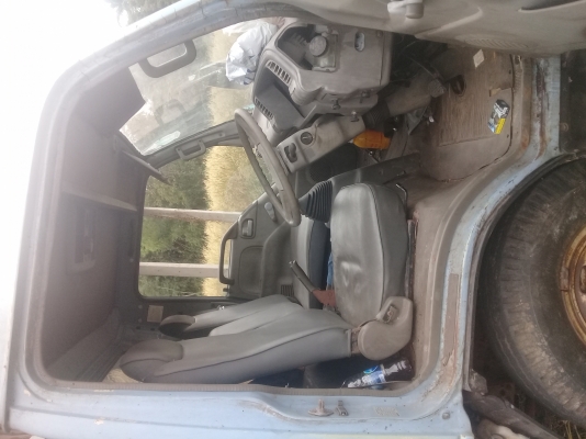isuzu npr 120แรง 6ล้อพื้นเรียบ5.30เมตร
