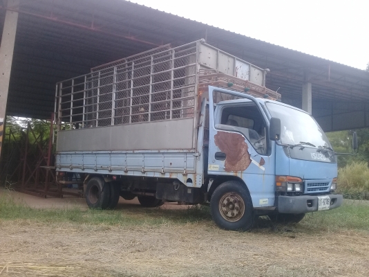 isuzu npr 120แรง 6ล้อพื้นเรียบ5.30เมตร