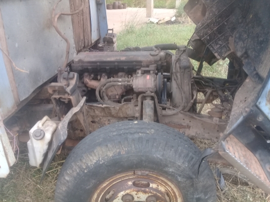 isuzu npr 120แรง 6ล้อพื้นเรียบ5.30เมตร