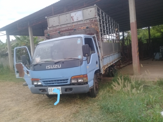 isuzu npr 120แรง 6ล้อพื้นเรียบ5.30เมตร isuzu npr 120แรง 6ล้อพื้นเรียบ5.30เมตร