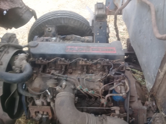 isuzu npr 120แรง 6ล้อพื้นเรียบ5.30เมตร