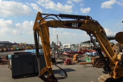 ขายรถแบคโฮ CATERPILLAR 303 (มีหัวแย็กปูน พร้อมบุ้งกี๋) ขายรถแบคโฮ CATERPILLAR 303 (มีหัวแย็กปูน พร้อมบุ้งกี๋)