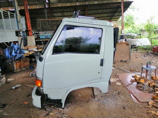 ขายหัว HINO ซุปเปอร์เสี่ย สีใหม่หัวบางๆสวยๆ อุปกรณ์ครบ ขาหน้า ขาหลัง กันชน กรอง ยกใส่รถได้เลย ราคาถูก ขายหัว HINO ซุปเปอร์เสี่ย สีใหม่หัวบางๆสวยๆ อุปกรณ์ครบ ขาหน้า ขาหลัง กันชน กรอง ยกใส่รถได้เลย ราคาถูก