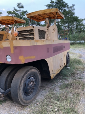 รถบดล้อยาง 9 ล้อ  TS - 7409