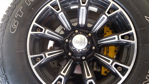 ขายแม็กพร้อมยาง ปี17 ขายแม็กพร้อมยาง ปี17