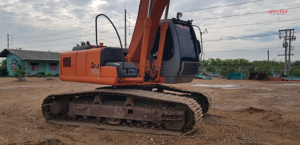 รถแบคโฮ HITACHI ZX200-1 บูมยาว 18 เมตร ใช้งานเพียง 8 พันชั่วโมง สภาพเทพบุตร