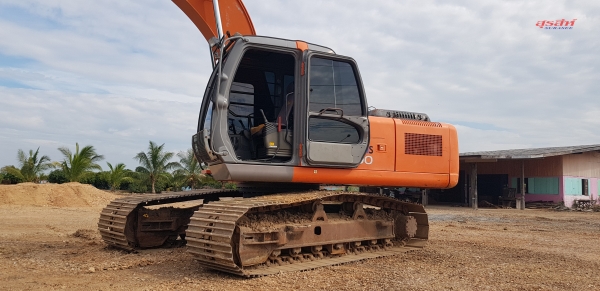 รถแบคโฮ HITACHI ZX200-1 บูมยาว 18 เมตร ใช้งานเพียง 8 พันชั่วโมง สภาพเทพบุตร