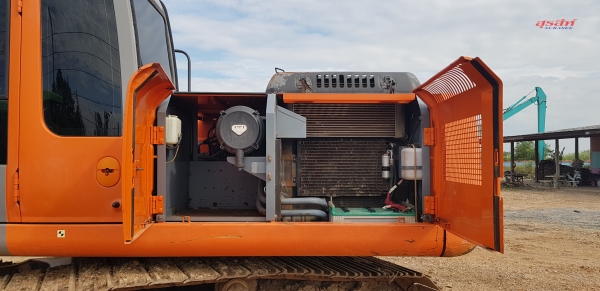 รถแบคโฮ HITACHI ZX200-1 บูมยาว 18 เมตร ใช้งานเพียง 8 พันชั่วโมง สภาพเทพบุตร