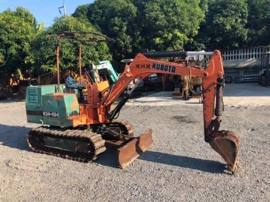 ขายรถแม็คโคร KUBOTA KH-8H เก่าญี่ปุ่นแท้ไม่เคยใช้งานในไทย สนใจโทร 081-9485494