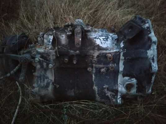 เกียร์รถบรรทุก ชนเครื่อง hino ep100 ครัช 17" โทร 0935801901