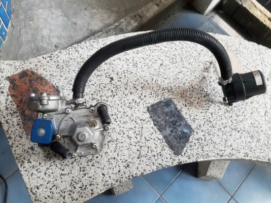 ขายชุดแก๊สLPG ถอดจากBenz 6สูบ หัวฉีดValtek หม้อต้มtomasetto กล่องemer ถังโดนัท 51ลิตร ปี13 ถอดจากรถที่บ้านไม่ใช่ร้าน ขายชุดแก๊สLPG ถอดจากBenz 6สูบ หัวฉีดValtek หม้อต้มtomasetto กล่องemer ถังโดนัท 51ลิตร ปี13 ถอดจากรถที่บ้านไม่ใช่ร้าน