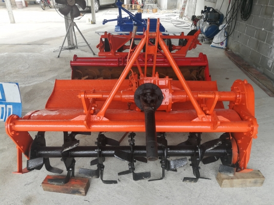 โรตารี่ปั่นดินแห้ง 1.6 เมตร 25000