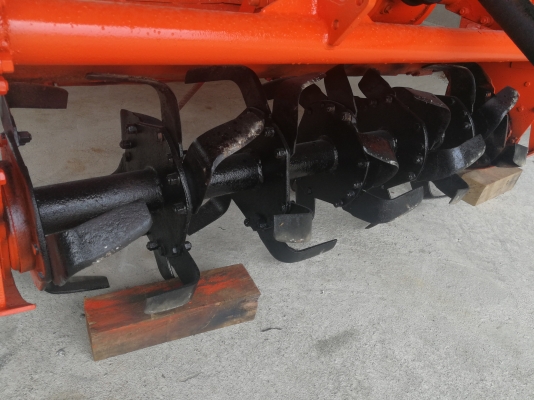 โรตารี่ปั่นดินแห้ง 1.6 เมตร 25000