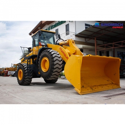 ขายรถตักรุ่นใหญ่ เครื่องยนต์ CUMMINS ราคาพิเศษ 1,950,000 บาท ขนาด 5 ตัน รุ่น 957H